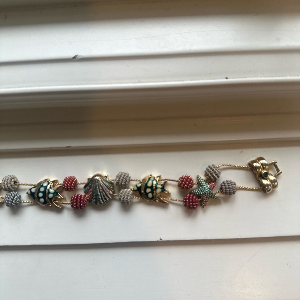 Rare vintage seaside charm -double cord bracelet -with clasp